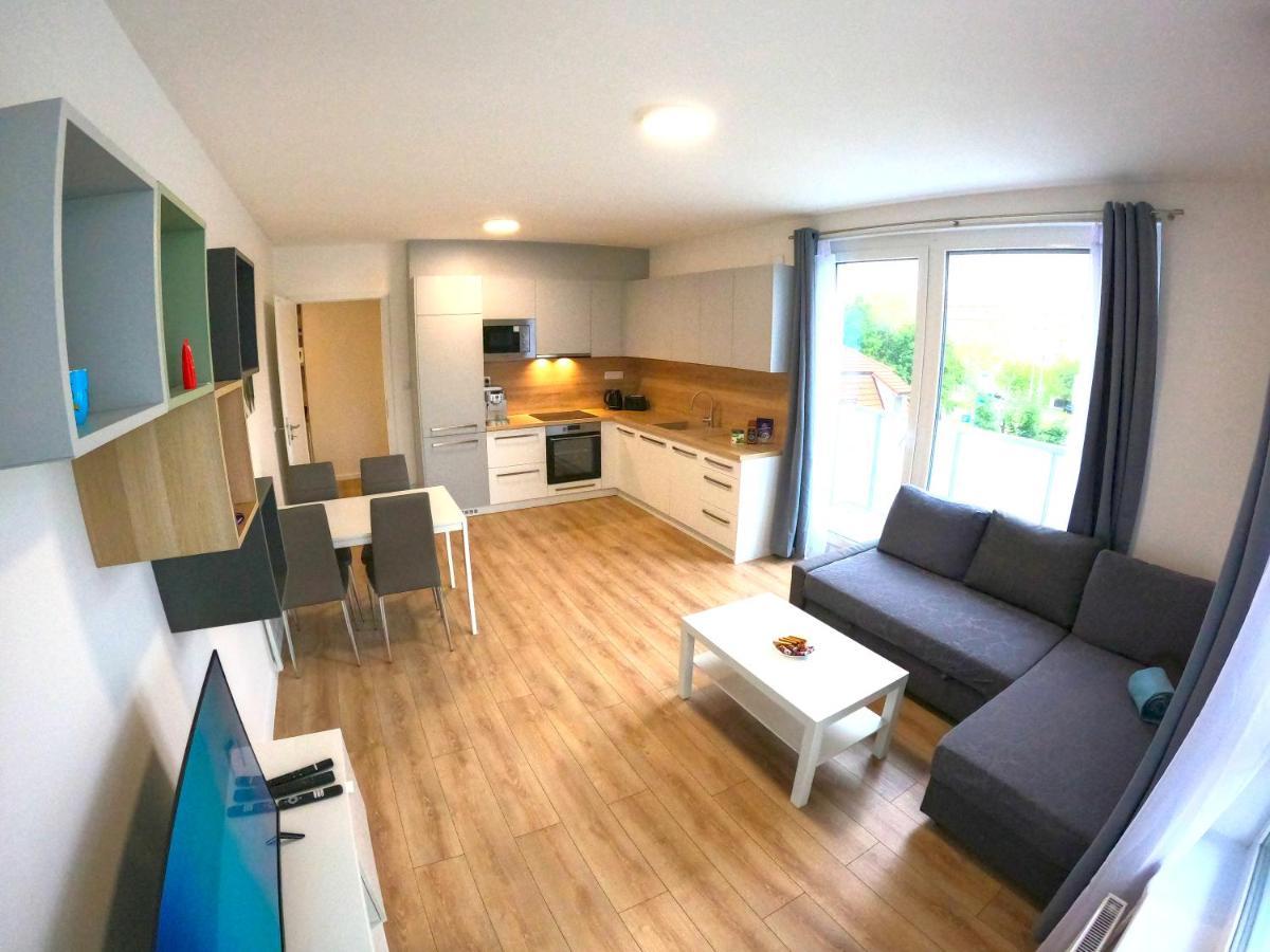 Brand New Apartment By Hockey Stadium Bratislava Exteriör bild